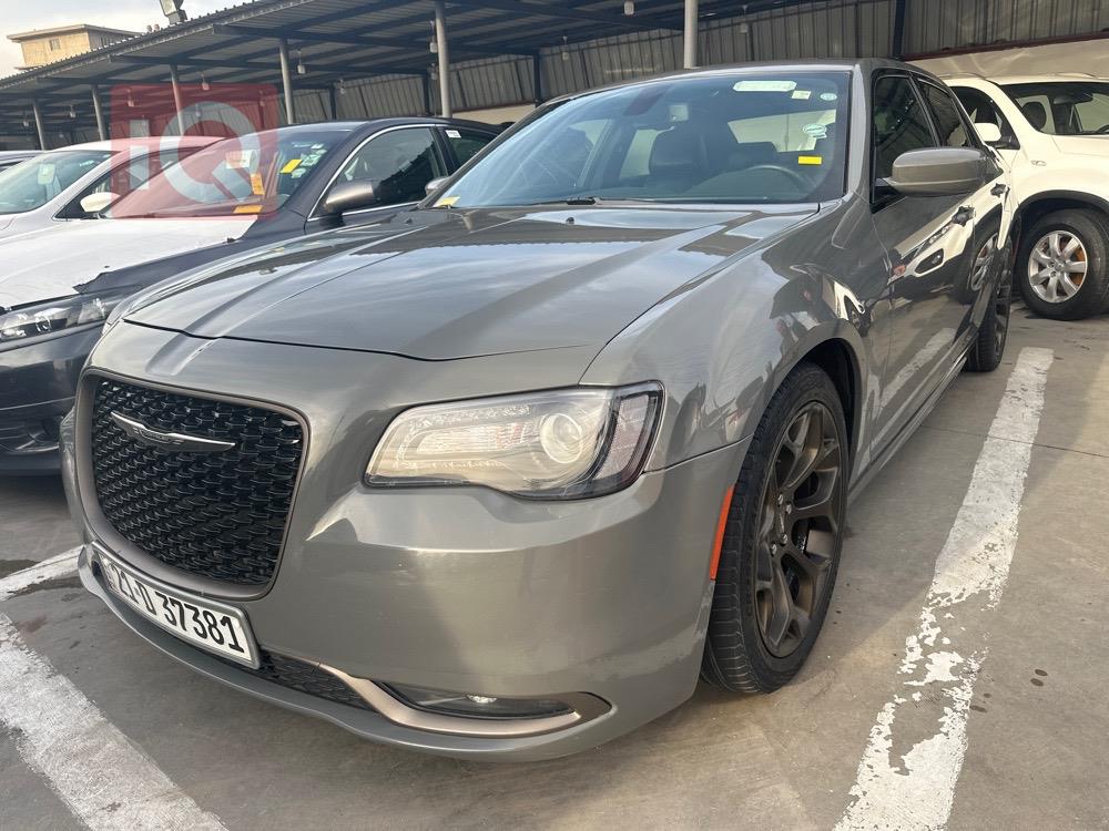 کرایسلەر 300